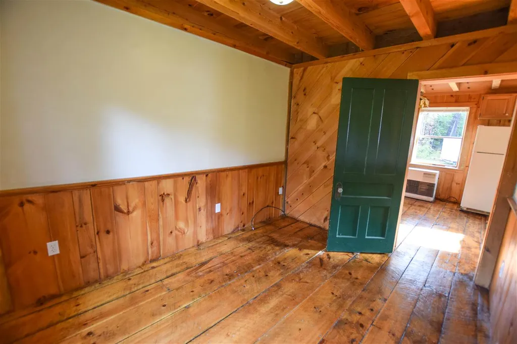 31 Hackett Road Belmont NH 03220