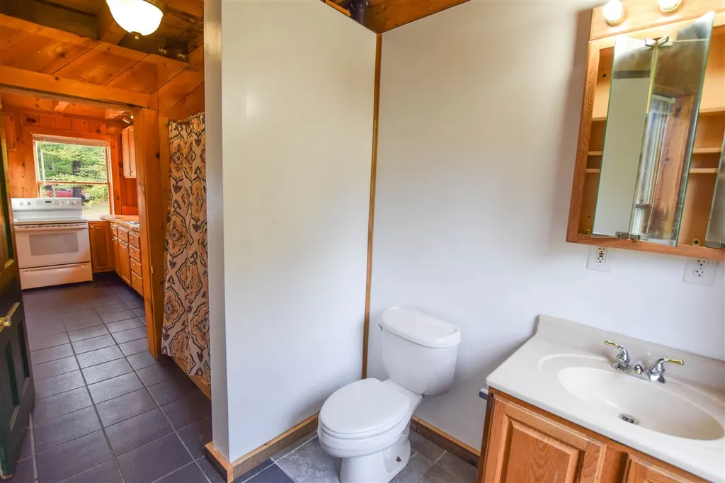 31 Hackett Road Belmont NH 03220