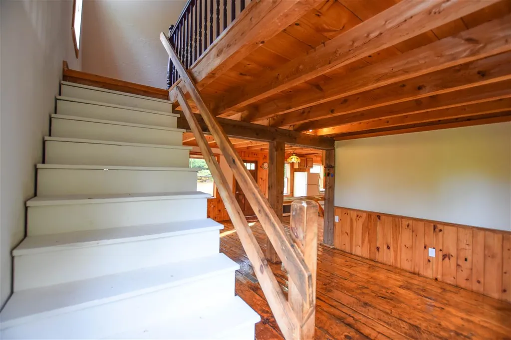 31 Hackett Road Belmont NH 03220