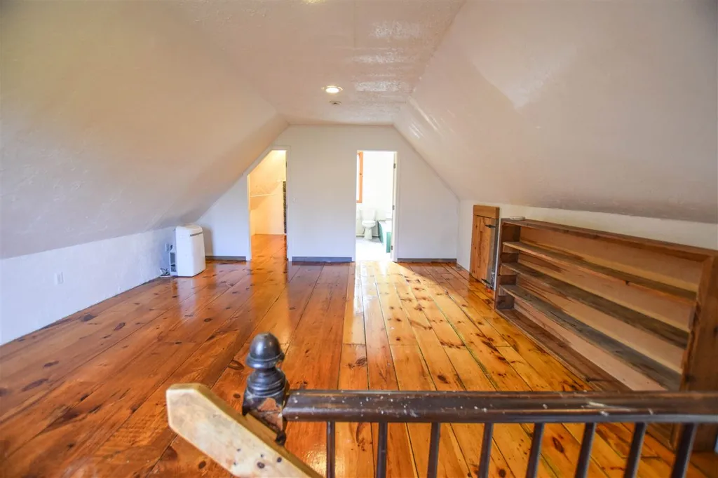 31 Hackett Road Belmont NH 03220