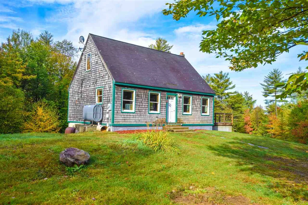 31 Hackett Road Belmont NH 03220
