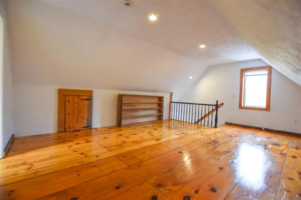 31 Hackett Road Belmont NH 03220