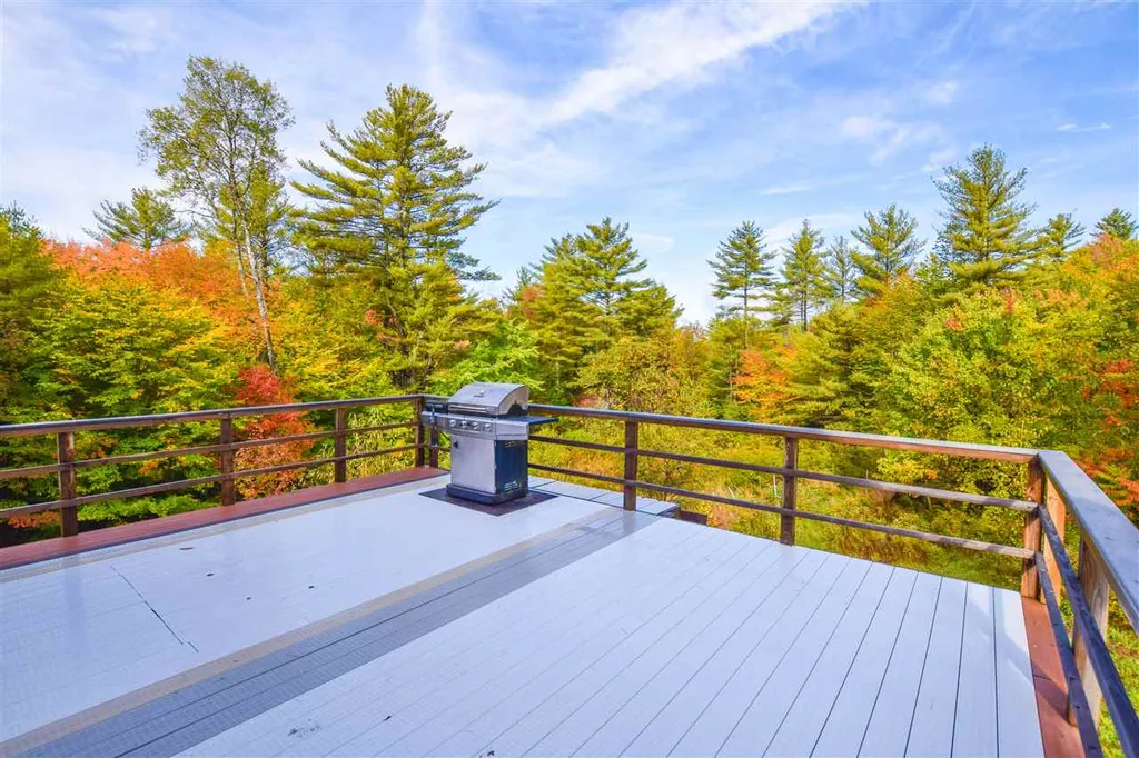31 Hackett Road Belmont NH 03220