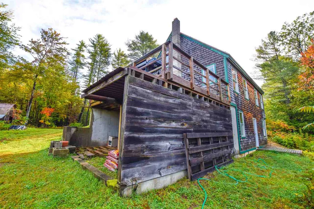 31 Hackett Road Belmont NH 03220
