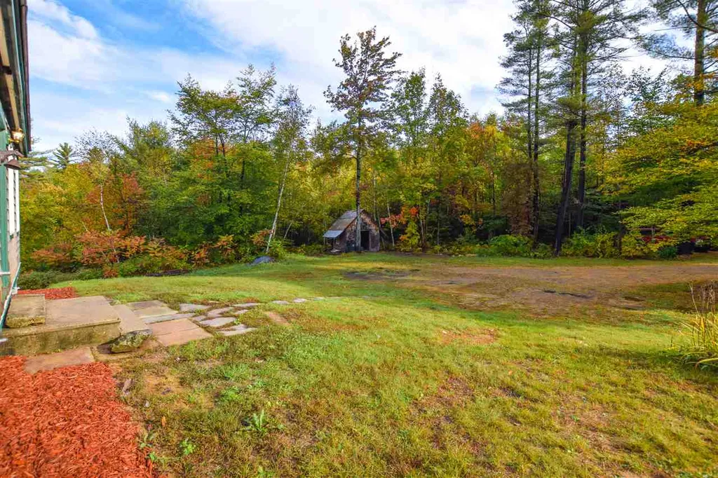 31 Hackett Road Belmont NH 03220
