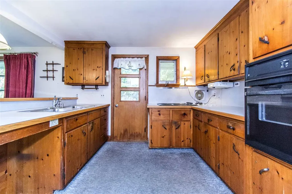 176 Winnicut Road Greenland NH 03840
