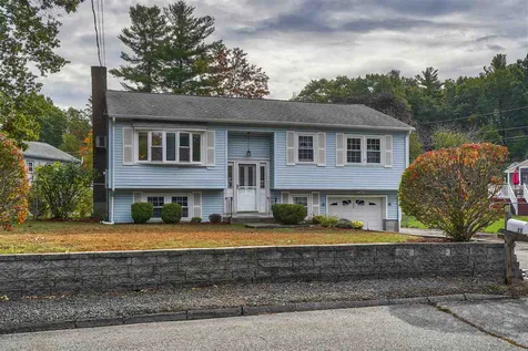 22 Shawnee Drive Nashua NH 03062