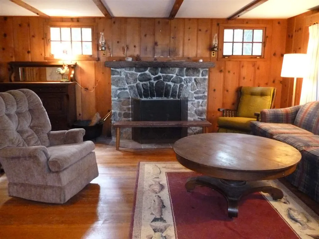 19 Eaglemere South Road Tuftonboro NH 03853