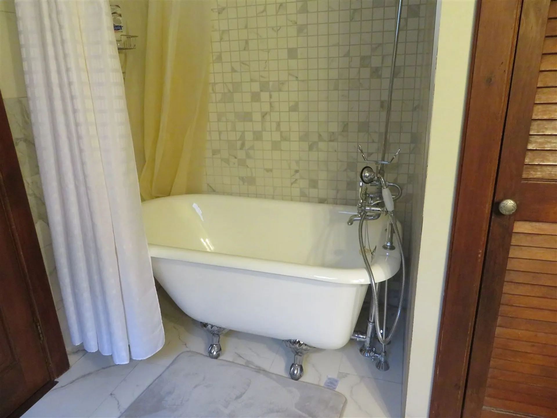 24 Blake Road Epping NH 03042