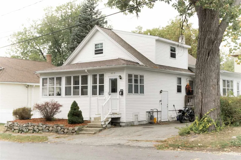 612 Howe Street Manchester NH 03103
