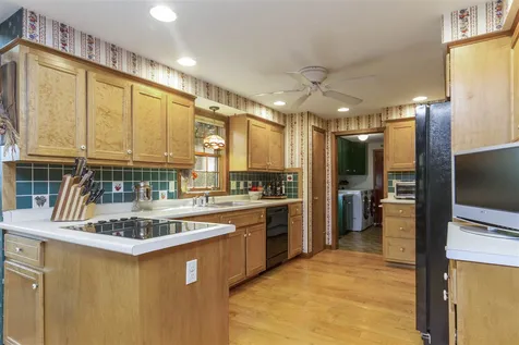 66 Ridgeview Lane New Boston NH 03070