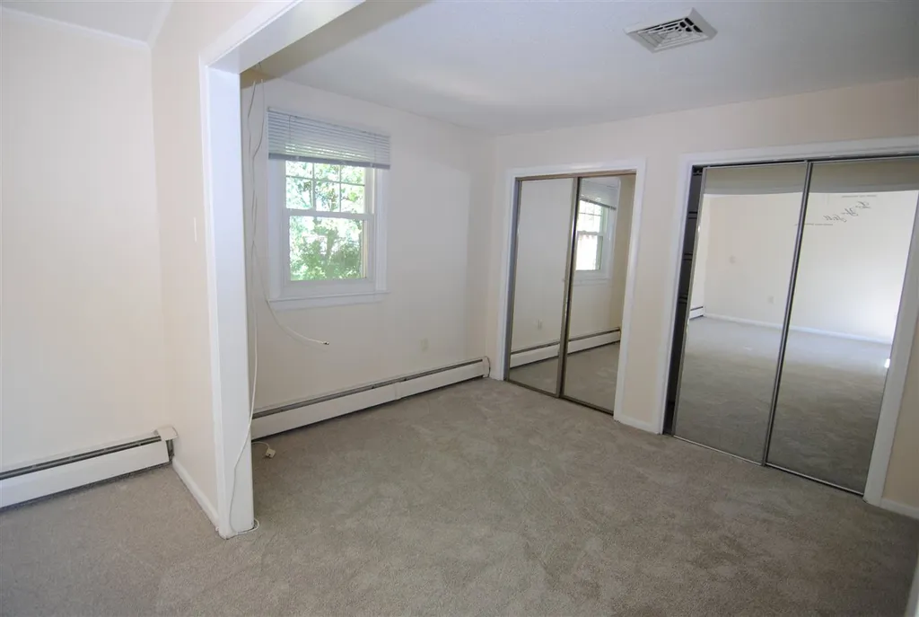 31 New Searles Road Nashua NH 03062