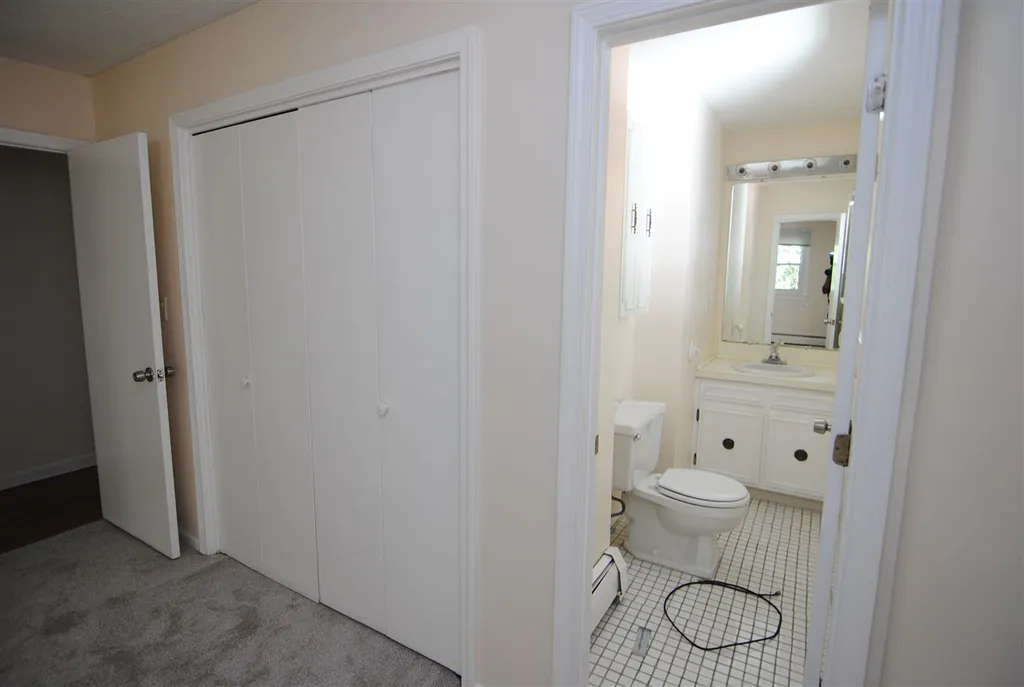 31 New Searles Road Nashua NH 03062