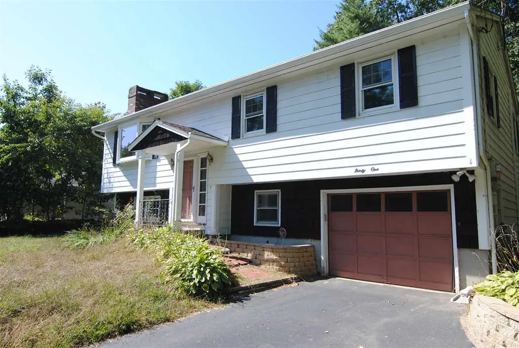 31 New Searles Road Nashua NH 03062