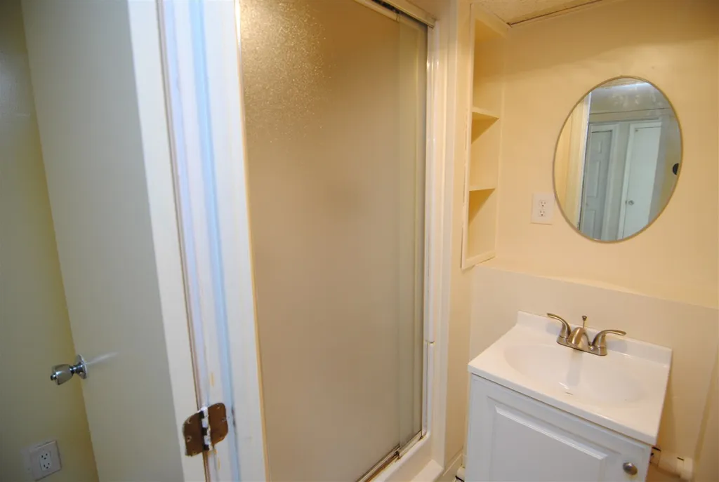 31 New Searles Road Nashua NH 03062