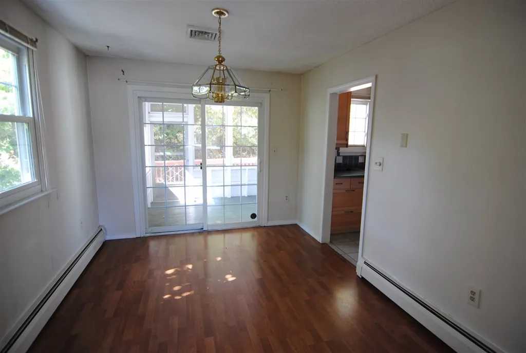 31 New Searles Road Nashua NH 03062
