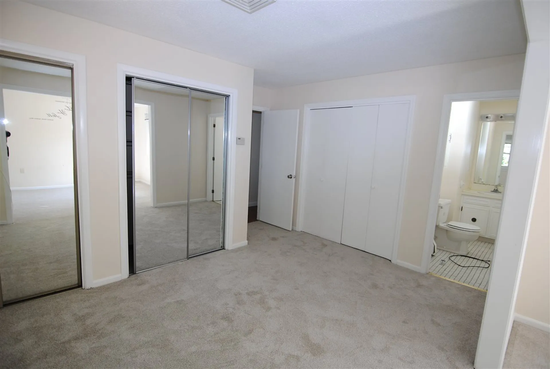 31 New Searles Road Nashua NH 03062