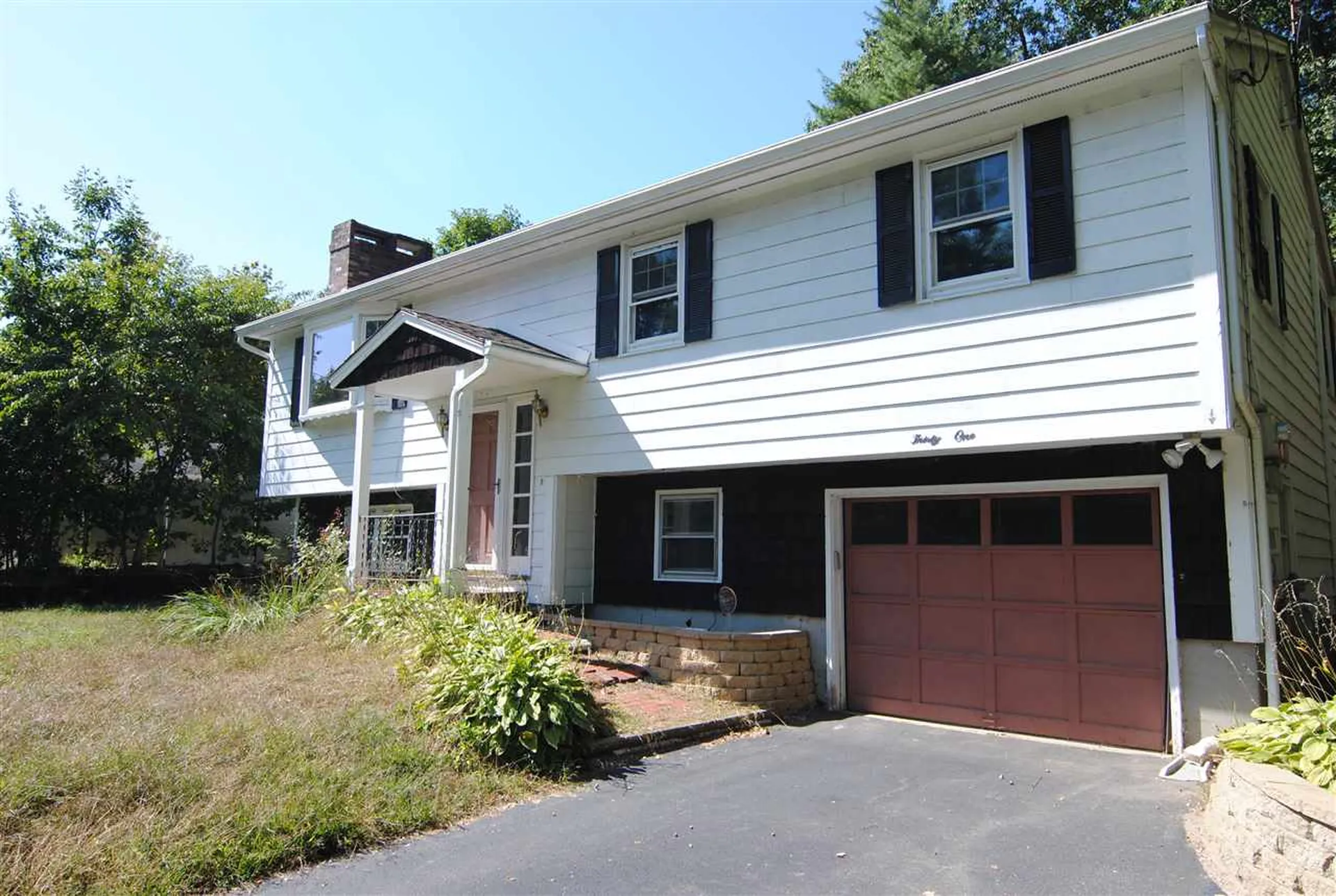 31 New Searles Road Nashua NH 03062