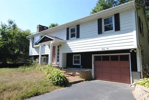 31 New Searles Road Nashua NH 03062