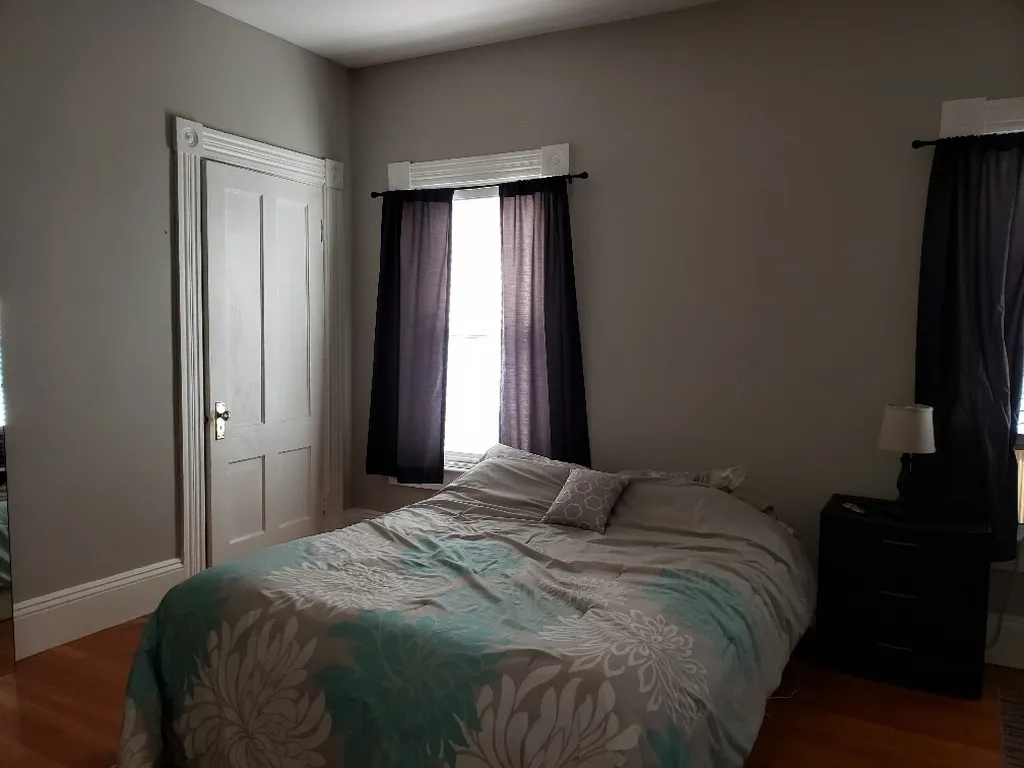 162 Brook Street Manchester NH 03104