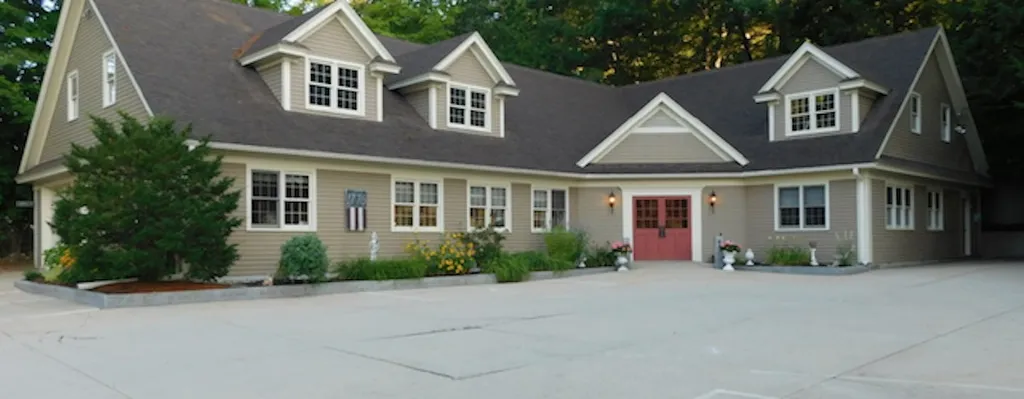 9 Grove Street Wolfeboro NH 03894
