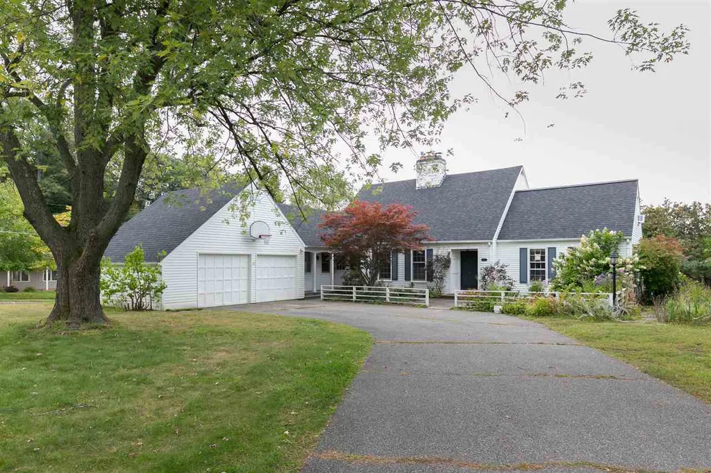 37 Ridgewood Drive Burlington VT 05408