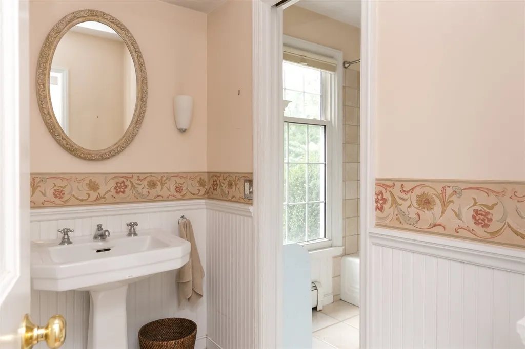 37 Ridgewood Drive Burlington VT 05408