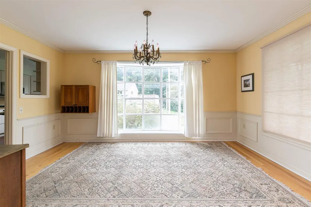 37 Ridgewood Drive Burlington VT 05408
