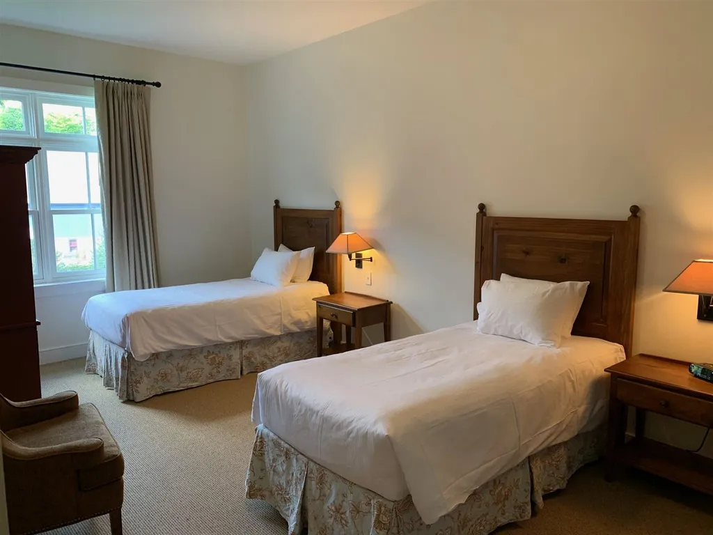 102 Forest Drive Warren VT 05674