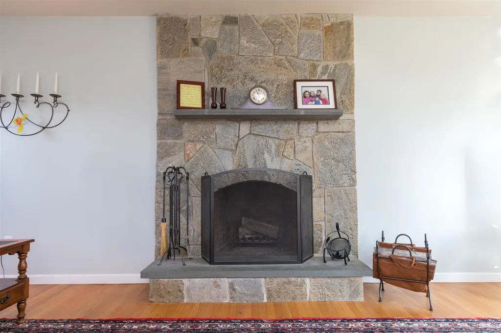 37 Thurston Drive Lee NH 03861