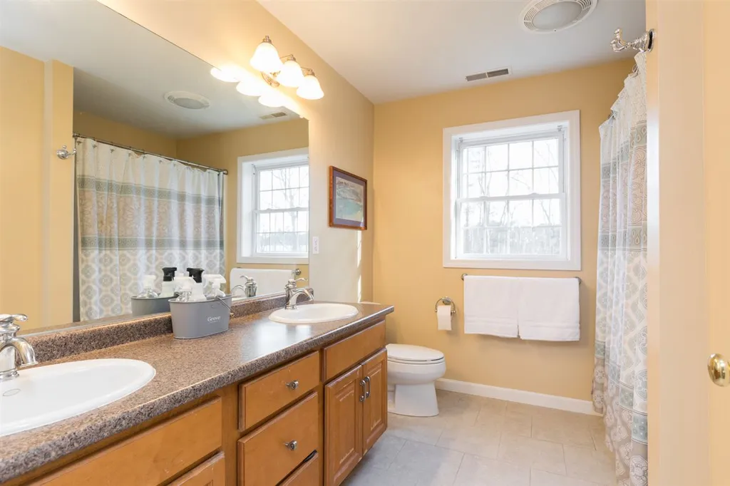37 Thurston Drive Lee NH 03861