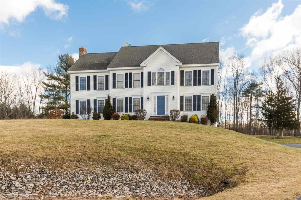 37 Thurston Drive Lee NH 03861