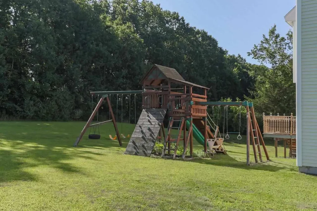 37 Thurston Drive Lee NH 03861