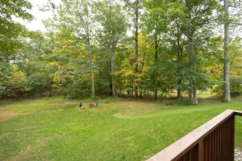 7 French Cross Road Madbury NH 03823