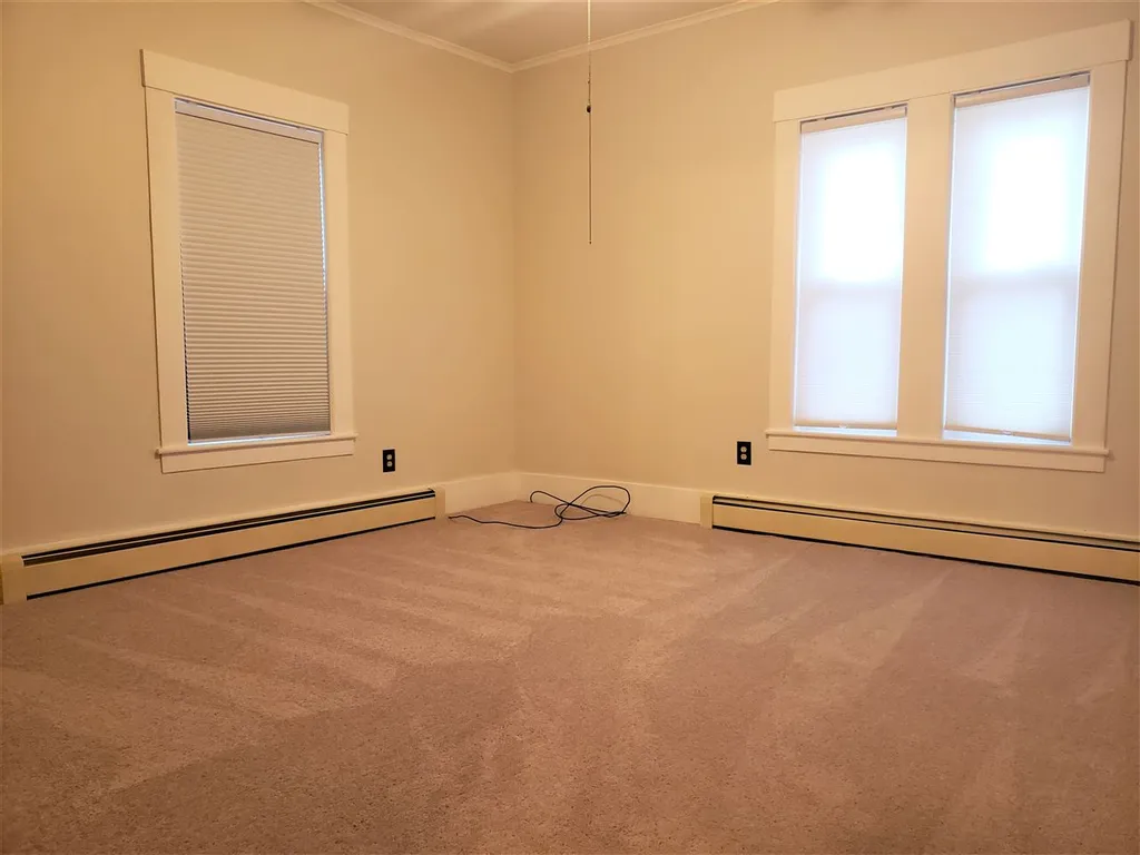 29 Pearl Street Laconia NH 03246