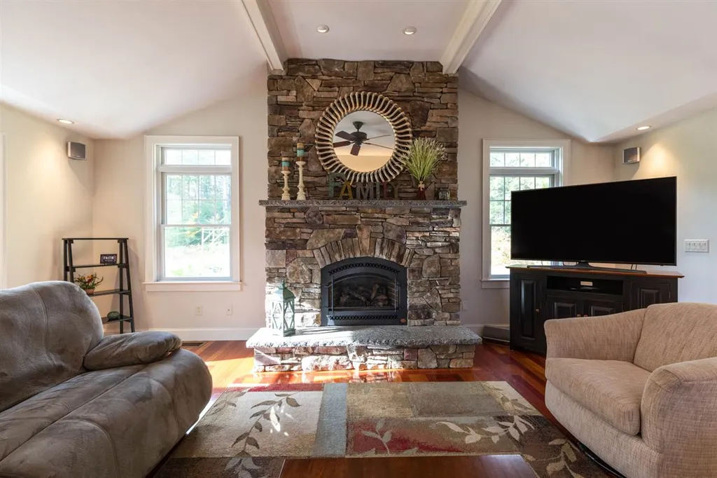 303 Reservoir Road Strafford NH 03884