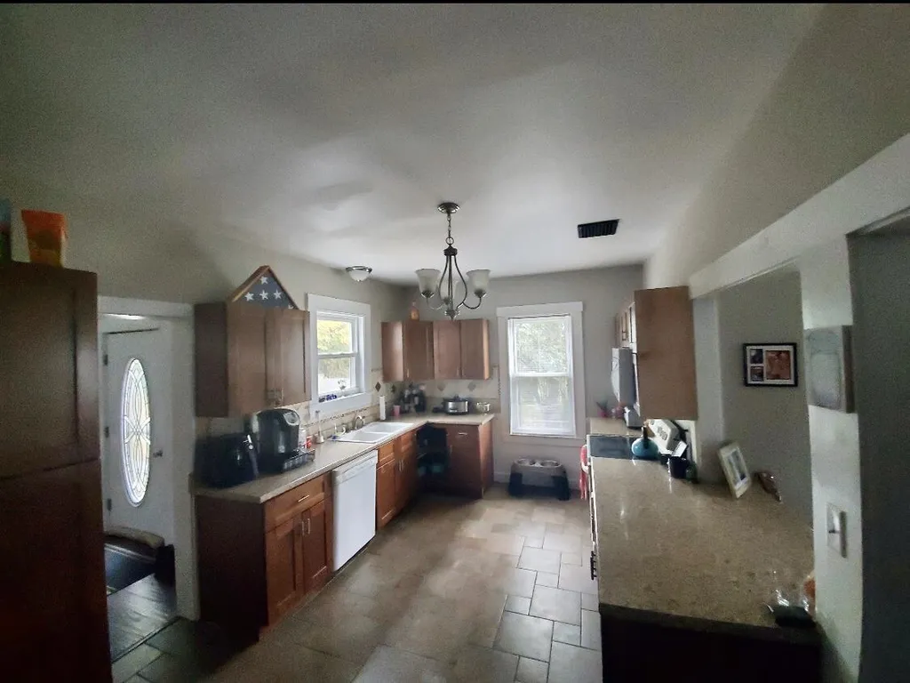 16 Peabody Street Tilton NH 03276