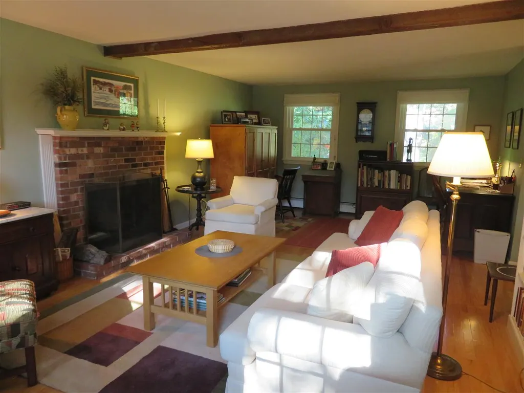 2 Clara Street Exeter NH 03833