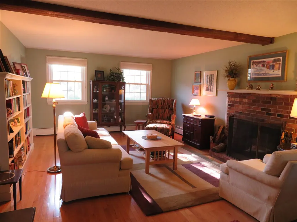 2 Clara Street Exeter NH 03833