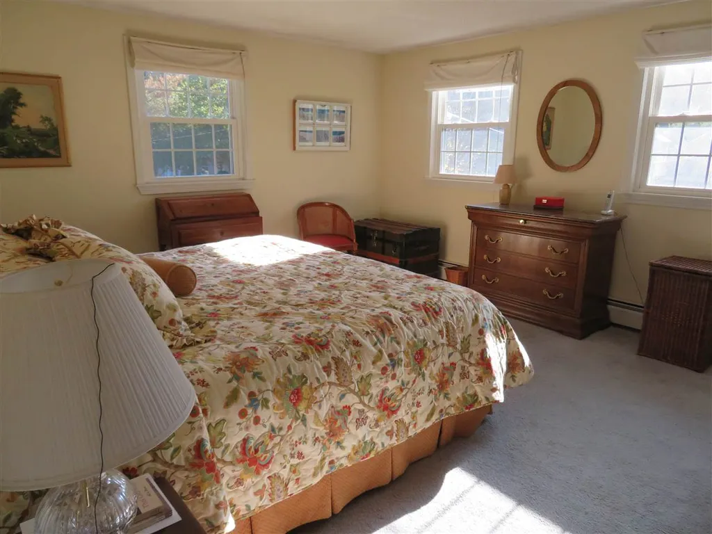 2 Clara Street Exeter NH 03833