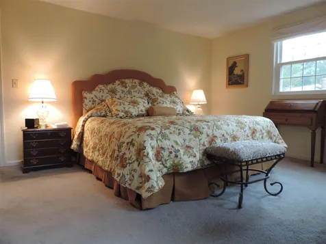 2 Clara Street Exeter NH 03833