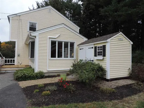 2 Clara Street Exeter NH 03833