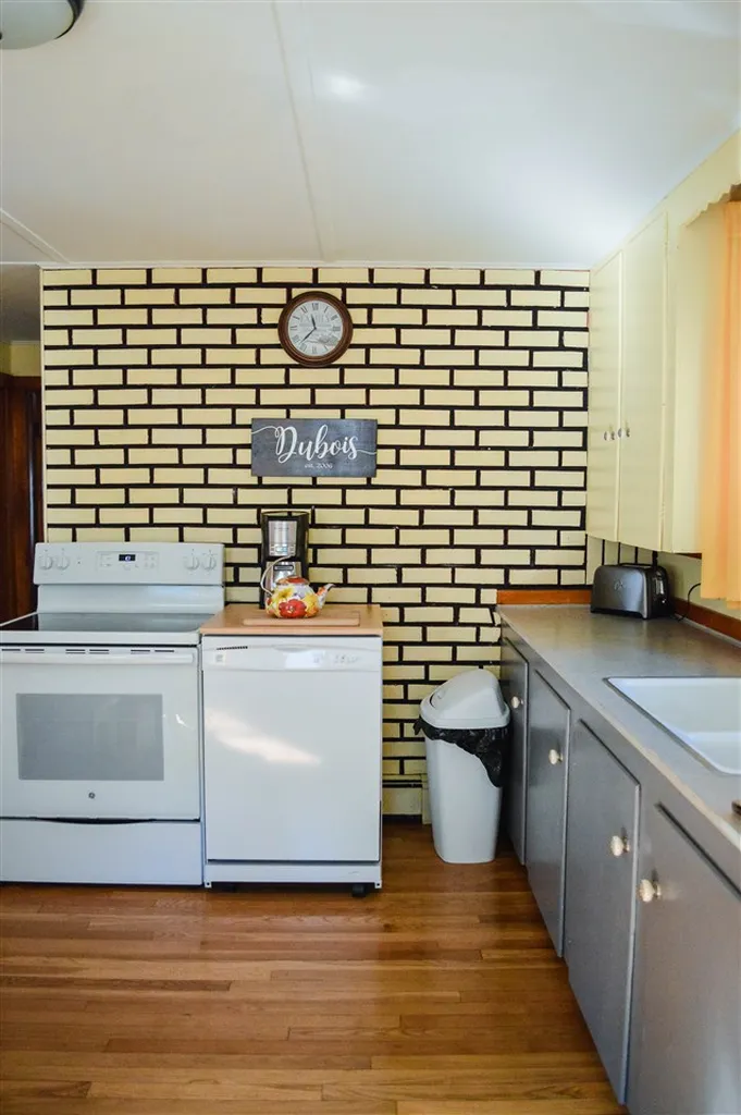 44 Chamberlain Street Rochester NH 03867