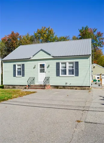 44 Chamberlain Street Rochester NH 03867