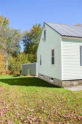 44 Chamberlain Street Rochester NH 03867