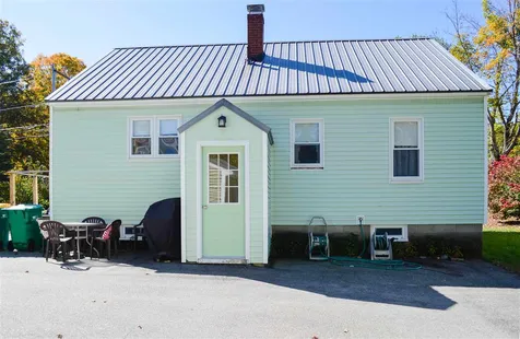 44 Chamberlain Street Rochester NH 03867