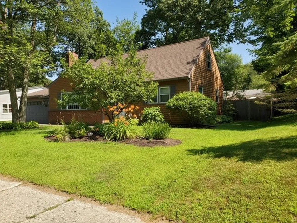 137 Lakewood Parkway Burlington VT 05408