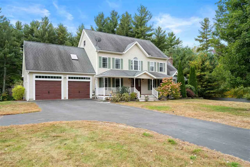 17 Buckingham Drive Londonderry NH 03053