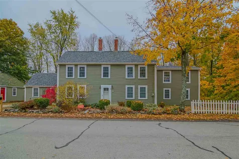 95 Souhegan Street Milford NH 03055-3828