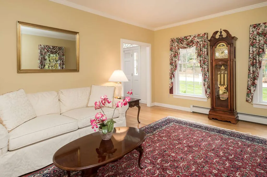 11 Surrey Lane Durham NH 03824